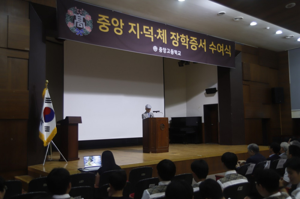 0.940418001787806720.jpg